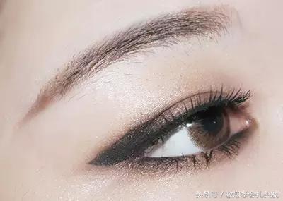 公主头发型扎法发量少的怎么扎,公主头发型扎法简单又漂亮不披散