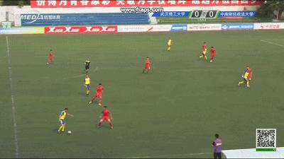 一帮傻子踢球,一群傻子跟我踢球