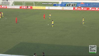 一帮傻子踢球,一群傻子跟我踢球