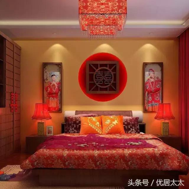 你的床屏该变变样子了,不要只会挂婚纱照了