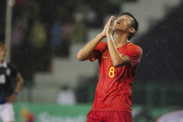 国足亚洲杯9:0柬埔寨,国足0-3输柬埔寨回顾