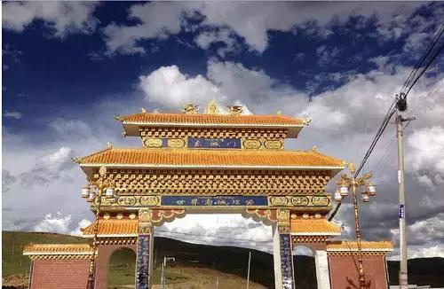 稻城亚丁旅游最新路况,成都稻城亚丁路况实录最新