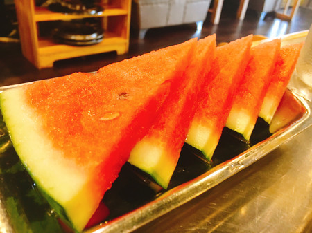 这么热个天，我却选了一家烤肉店？这个谜怎么破！