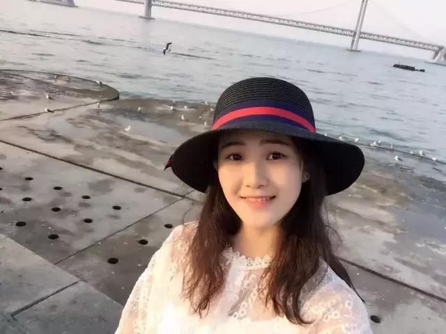 卷发棒?迷之糖果?闺蜜包包里原来有这么多宝贝?