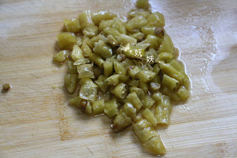 煮一煮泡一泡，超级简单的泡鸡脚，只需一味调料就能完成，零失败的方子