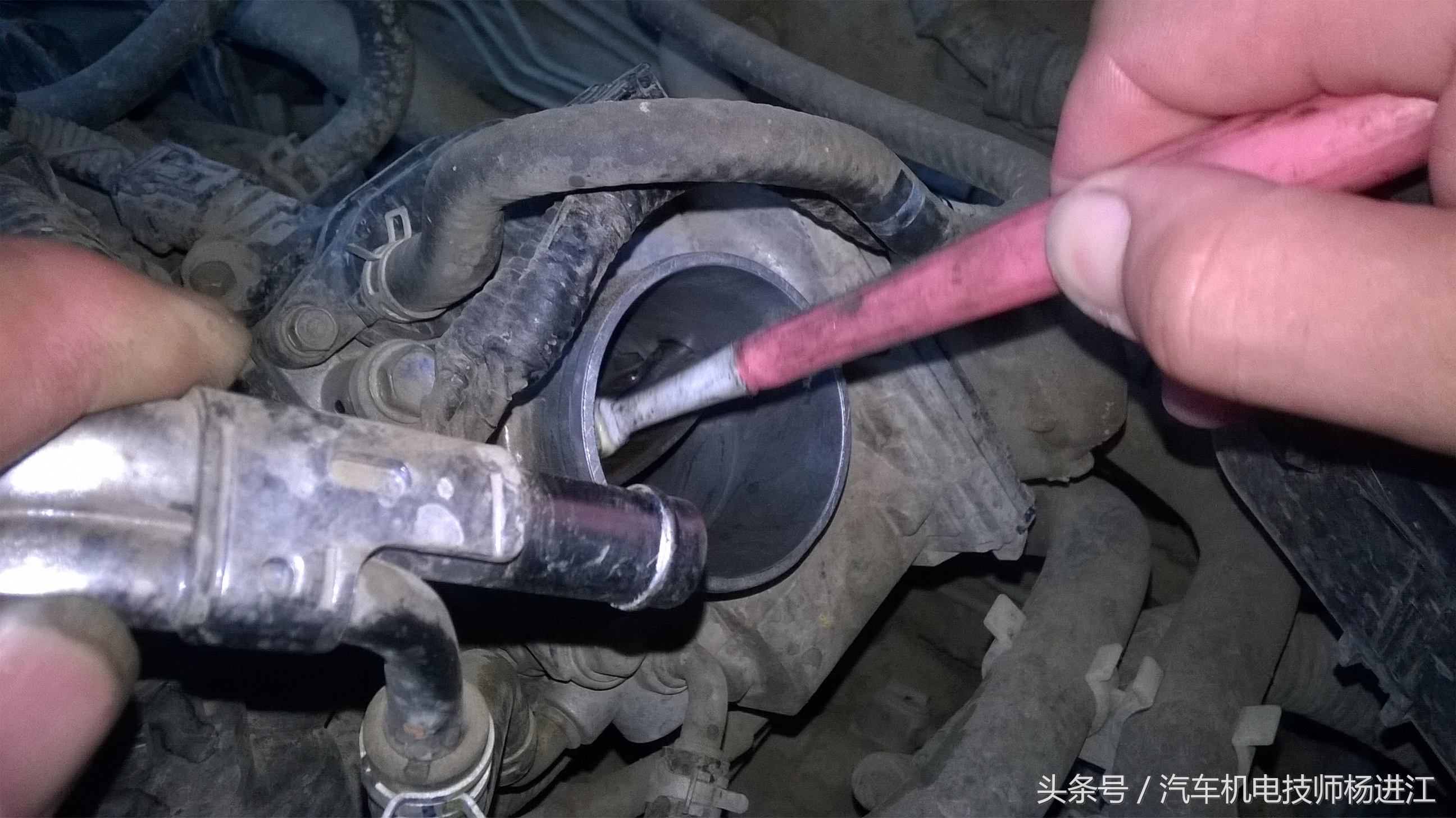 本田雅阁开空调挂挡抖,本田雅阁开空调车子抖动怎么回事