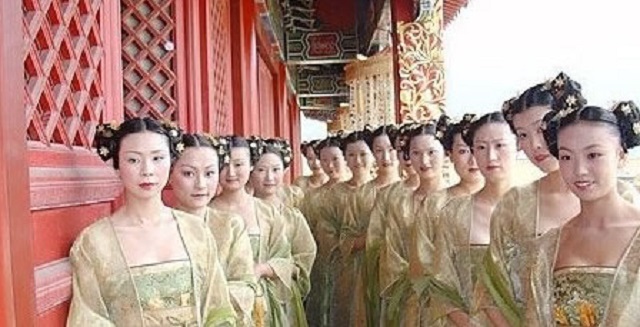 皇帝死后，妃子有四种处置方法，前三种挺幸福，最后一种绝了！