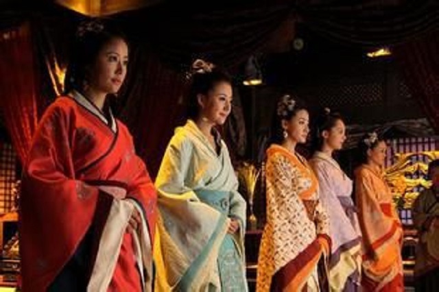 皇帝死后，妃子有四种处置方法，前三种挺幸福，最后一种绝了！