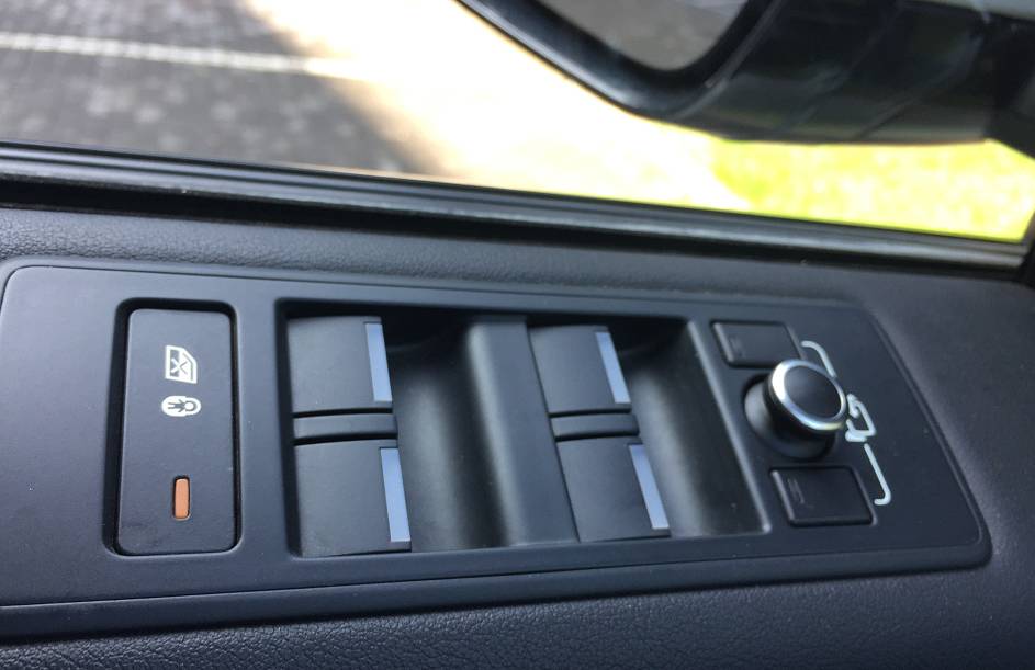 路虎揽胜运动版深度试驾,试驾路虎揽胜行政加长