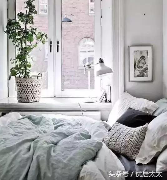 你的床屏该变变样子了,不要只会挂婚纱照了