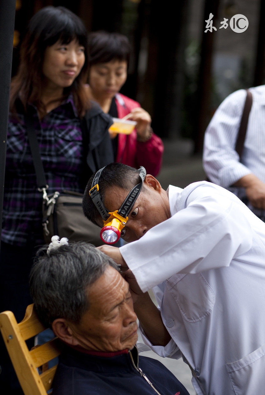 如何正确掏耳朵能掏干净,保护耳朵的小妙招超简单