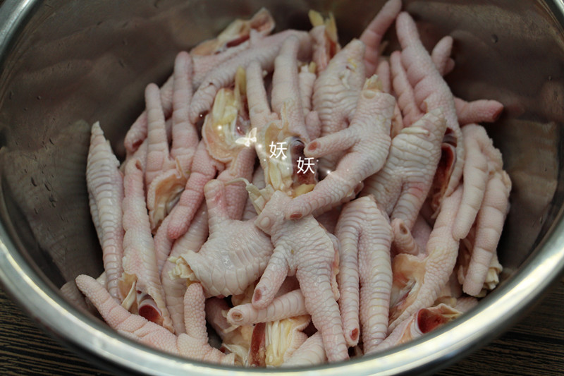 煮一煮泡一泡，超级简单的泡鸡脚，只需一味调料就能完成，零失败的方子