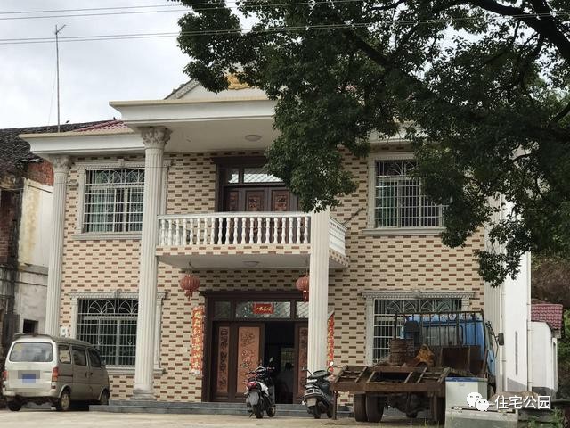 农村自建房真石漆哪种不容易刮灰,农村自建房真石漆推荐