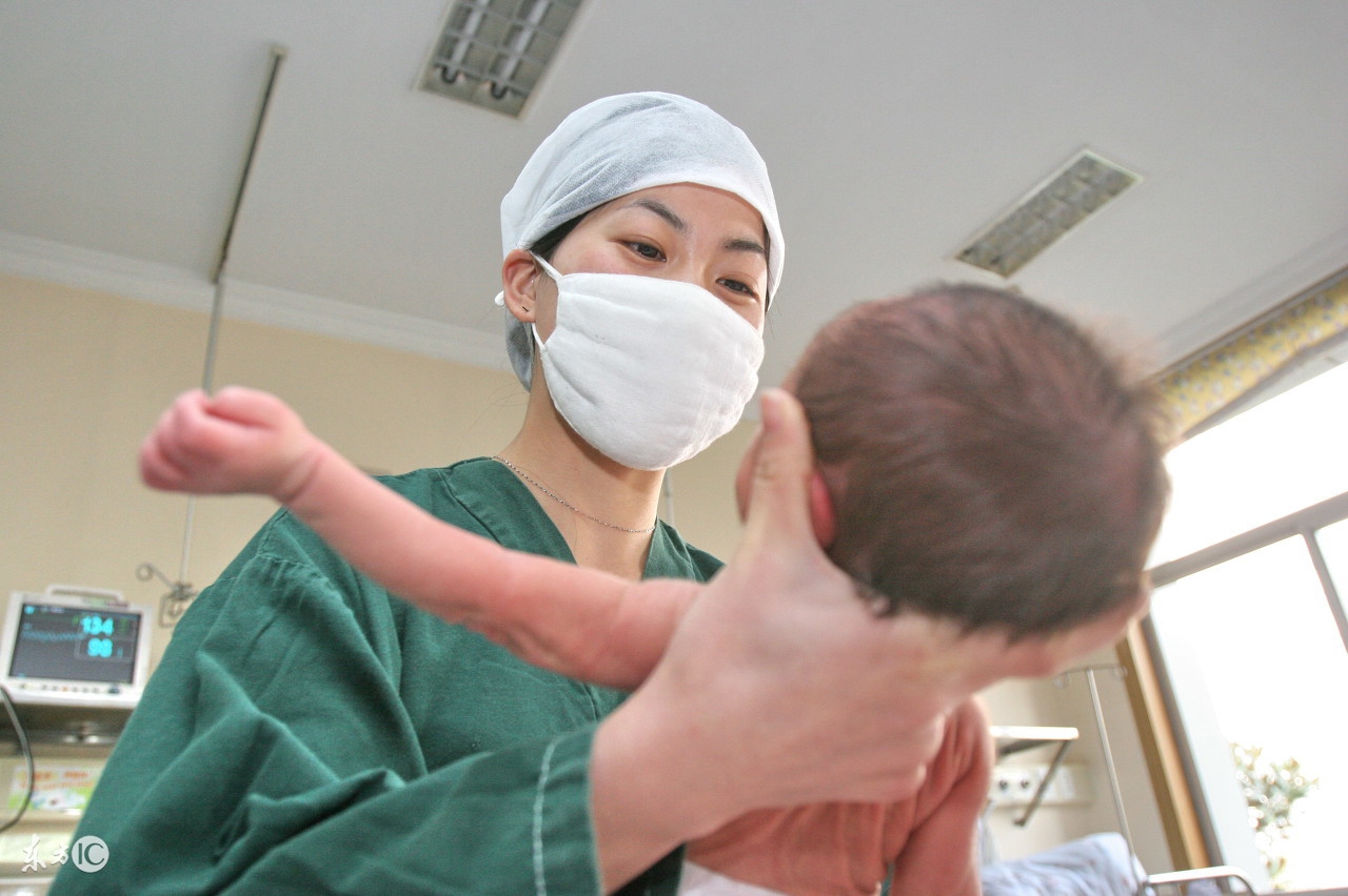 胎膜在什么时候破裂称为胎膜早破,35周胎膜早破会有胎膜残留子宫吗