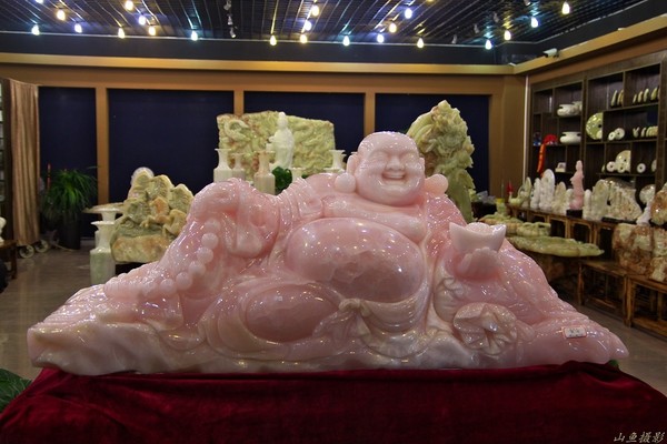 浅析云浮石材产业的发展之路,云浮石材加工行业好做吗