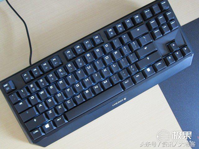 这就是“最正宗”的青轴了——CHERRYMXBOARD1.0TKL引发的思考