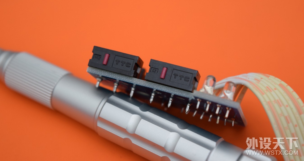 缝缝补补又三年QAPD8K鼠标修复记顺带拆解