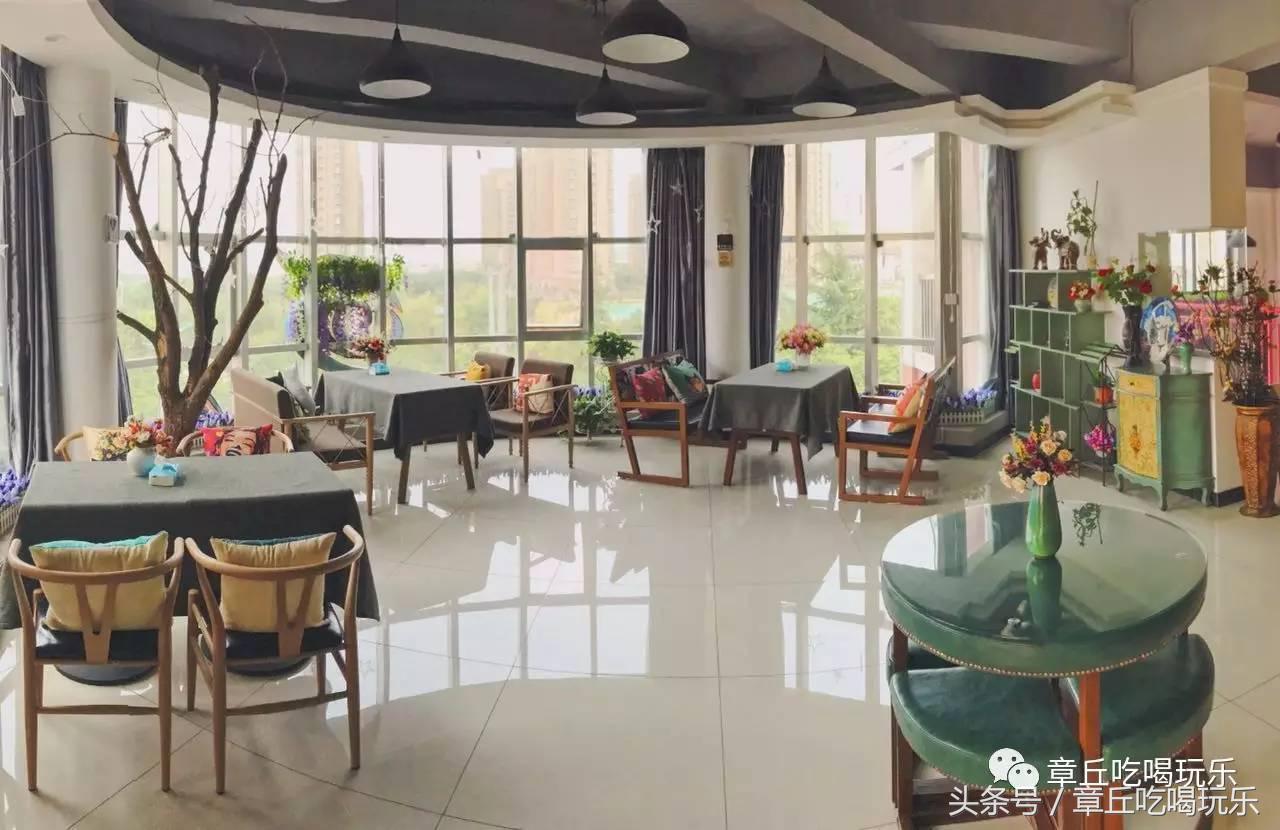 章丘高温天的终极必杀技！这家高颜值咖啡馆要被挤爆了！甩给你1块的果汁票子要不要！