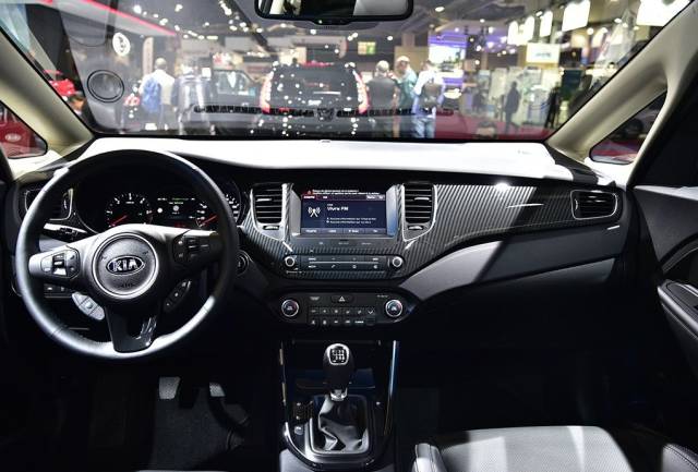 途安l好还是速腾好,途安l拓界版和佳乐比较