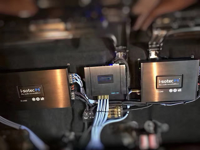 奔驰gl400和gls400区别,奔驰gl400双天窗