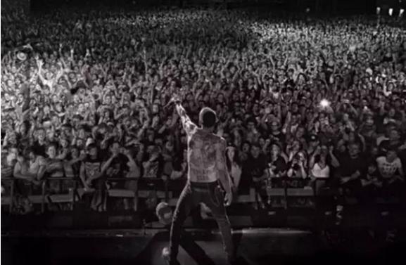 心痛,林肯公园主唱自杀