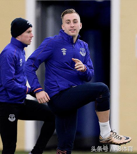 这波操作给几分？巴萨主席巴托梅乌签下的球员排名