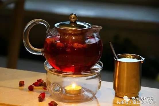 章丘高温天的终极必杀技！这家高颜值咖啡馆要被挤爆了！甩给你1块的果汁票子要不要！