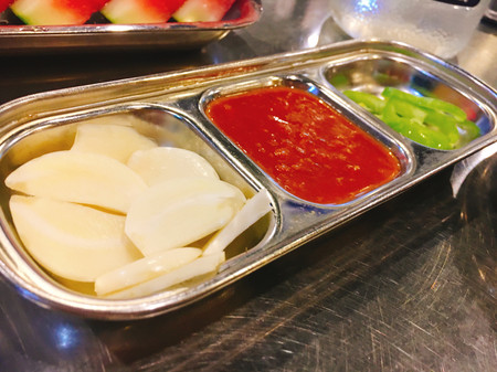 这么热个天，我却选了一家烤肉店？这个谜怎么破！