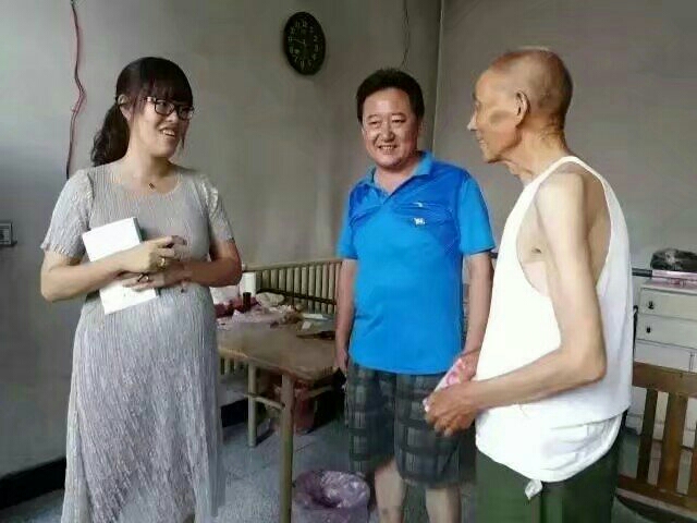 老百姓眼中的“最美准妈妈”——记安新镇组织委员张一冰