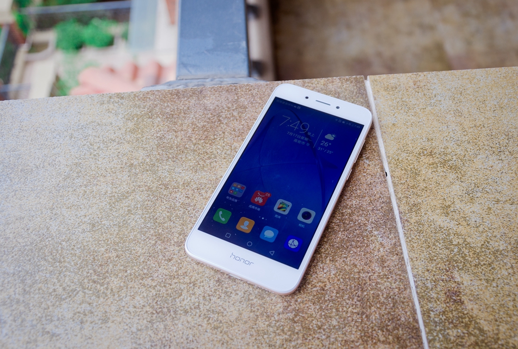 荣耀畅玩6a详解,不费流量而且还好玩的游戏推荐