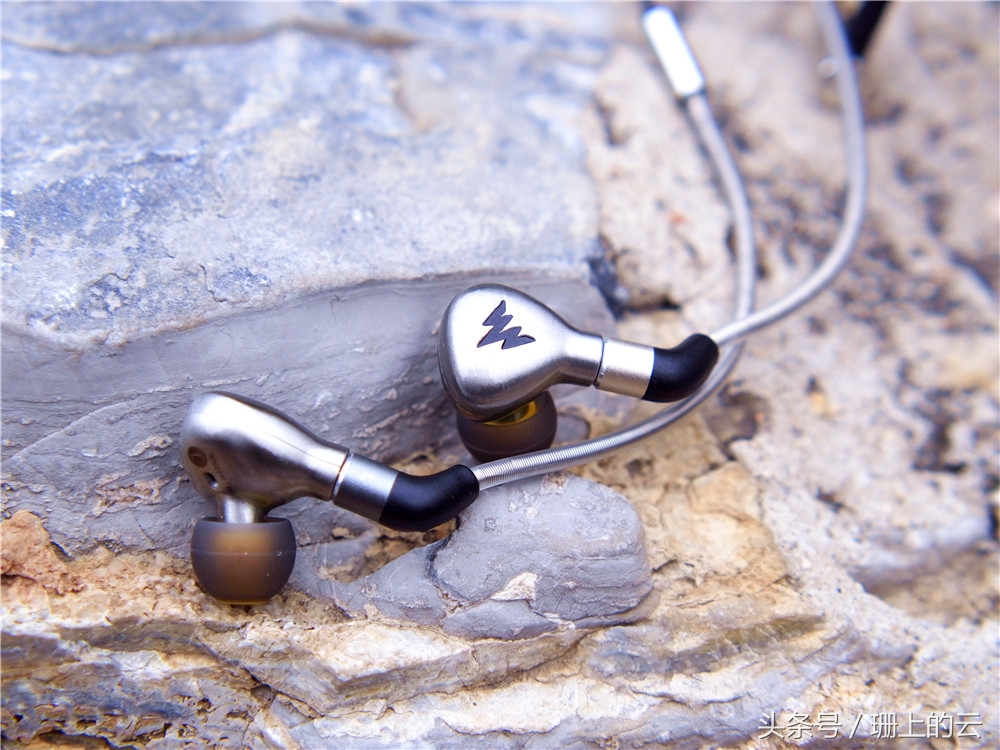 威泽耳机h101,耳机威泽a15深度测评