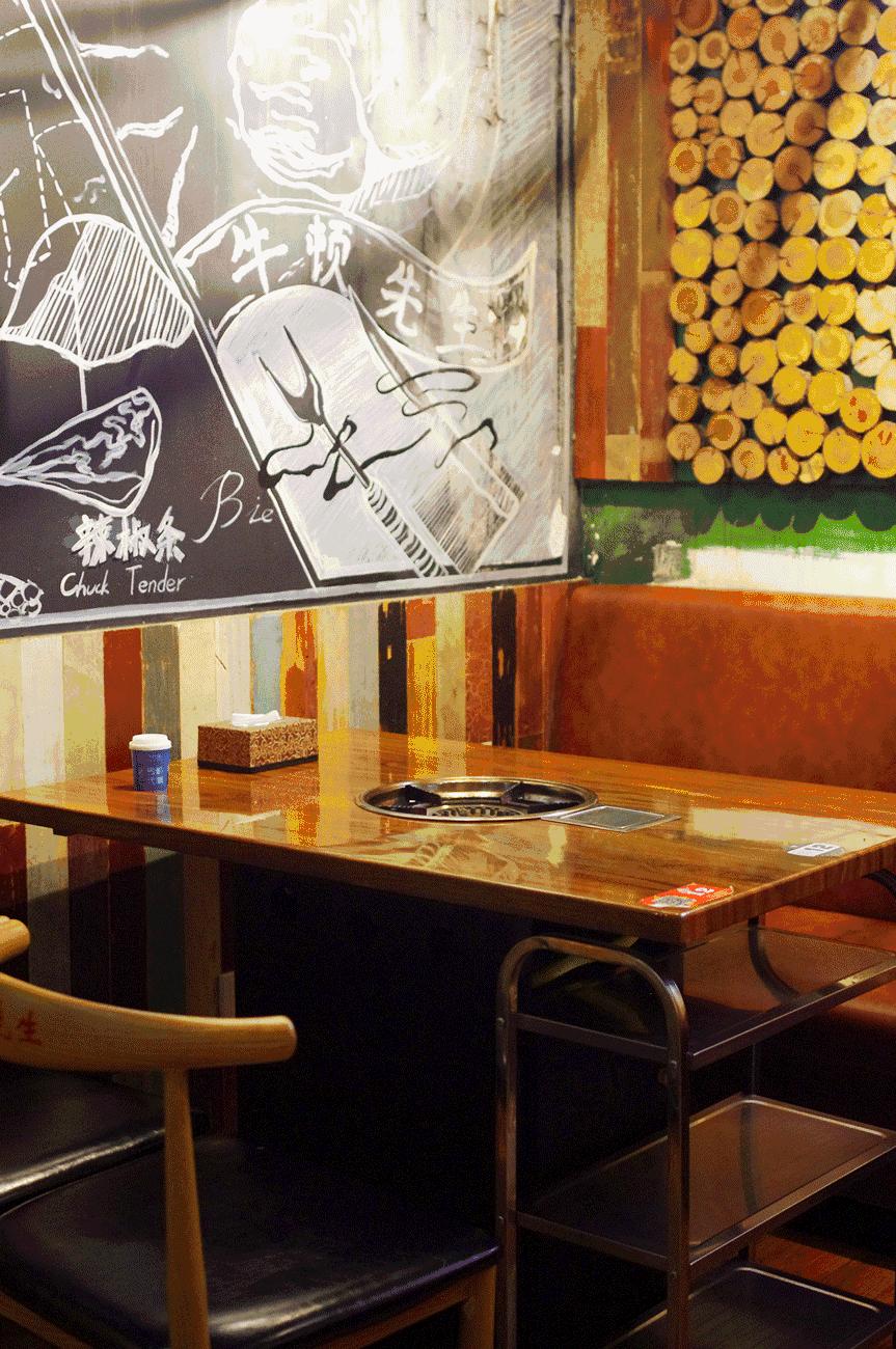 手抓牛龙骨美食,手抓牛排零食