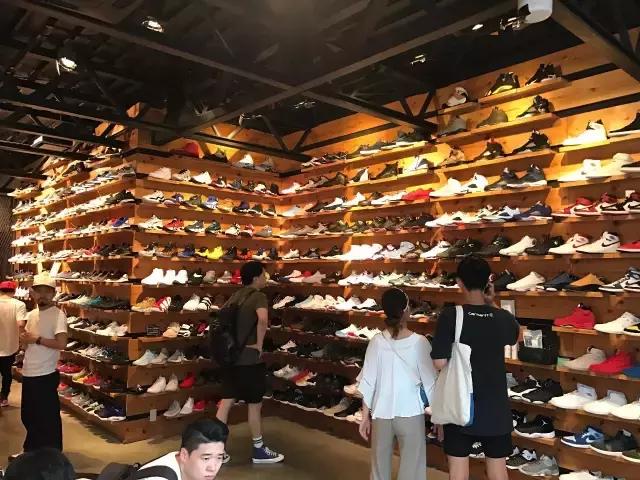逛完这10家原宿球鞋店后,爆款冷门你想要的这里都有!