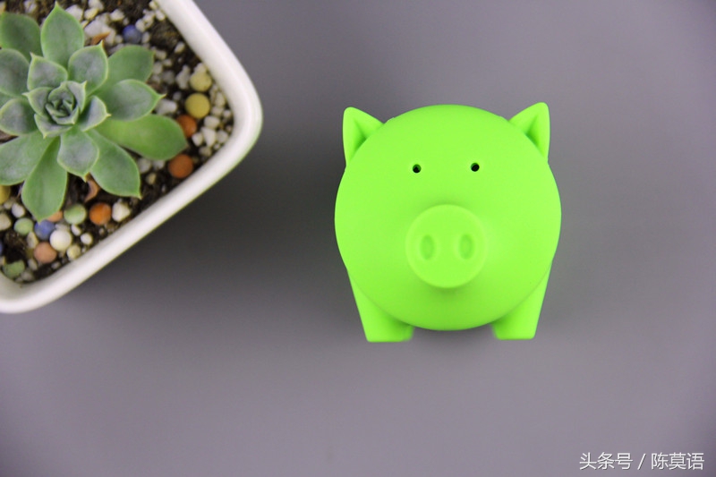 又找不到读卡器了?还在抱怨USB接口不够用?看小猪如何完美演绎读卡集线艺术