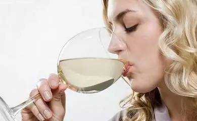 哺乳期妈妈尿酸高的饮食办法,哺乳期妈妈饮食对宝宝有害吗