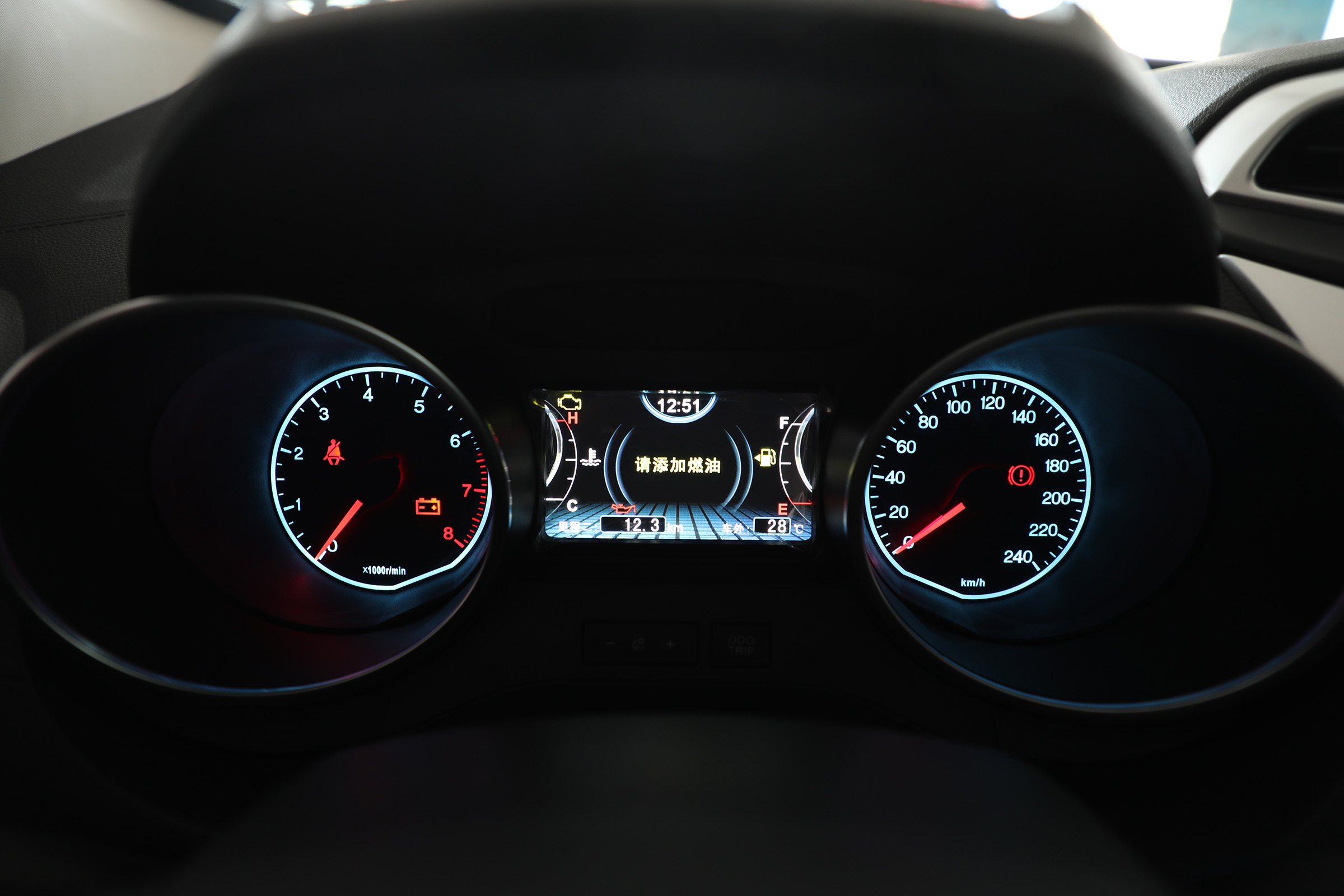 评头论足者无足轻重,评头论足零式