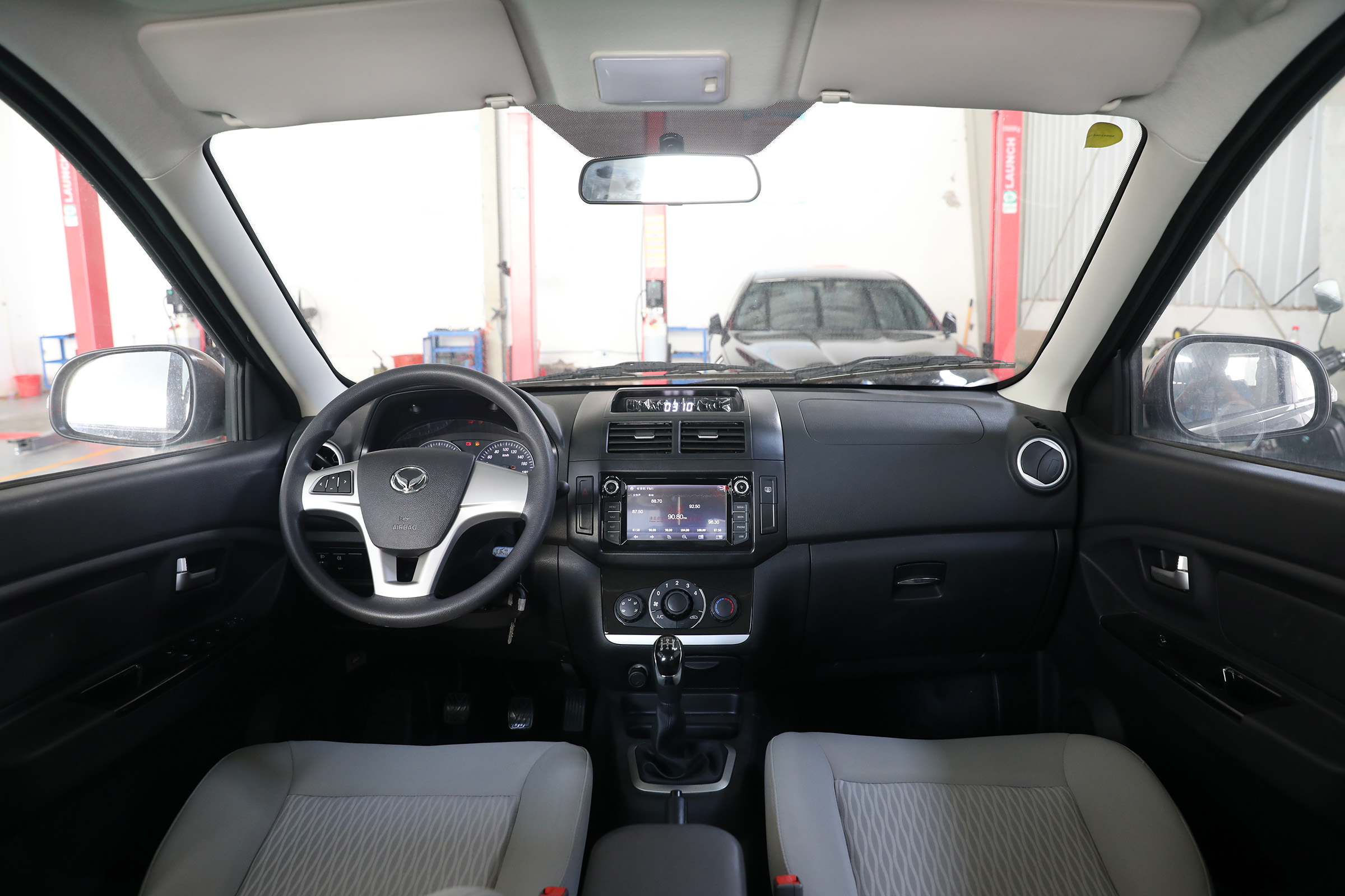 北汽幻速H2高配怎么样,北汽幻速h2最顶配才是自动挡吗