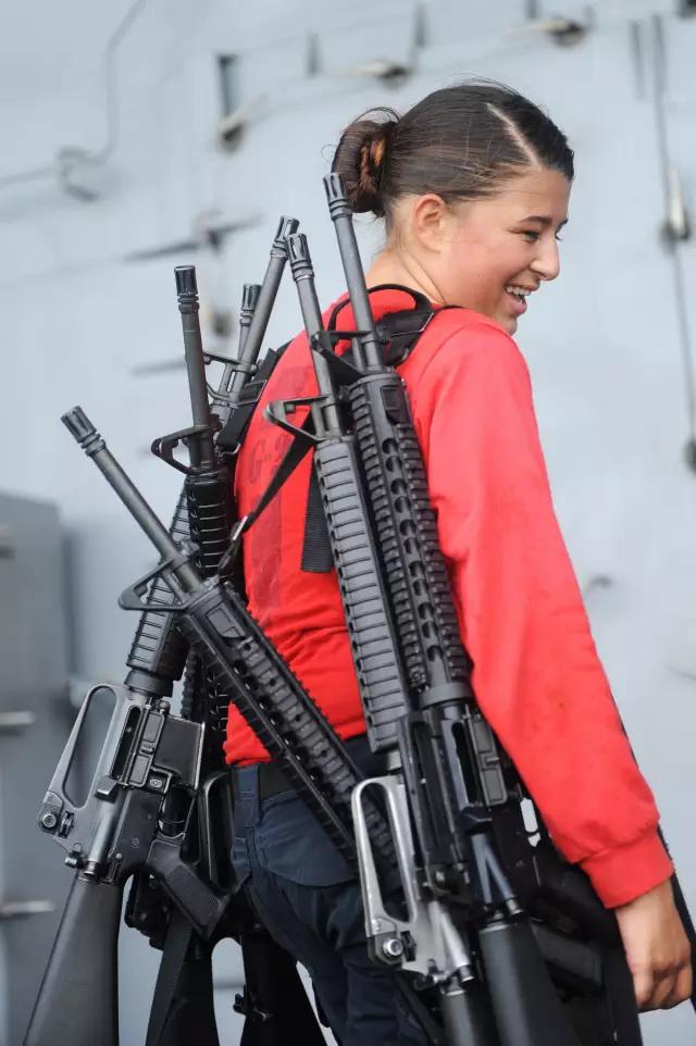 航空母舰二维图,航空母舰彩虹人白马甲