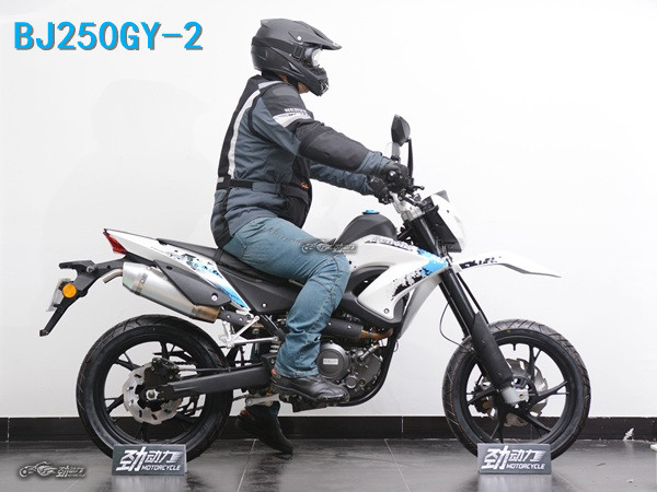 消费对比:18800元,国产滑胎车该选谁?