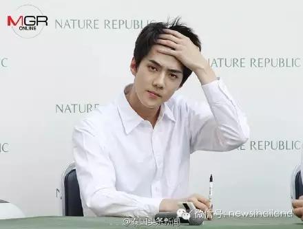 EXO曼谷签名会火爆疯狂粉丝连续排队两天