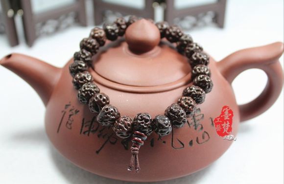 木质佛珠手串图片大全,女生可以戴的木质佛珠手串