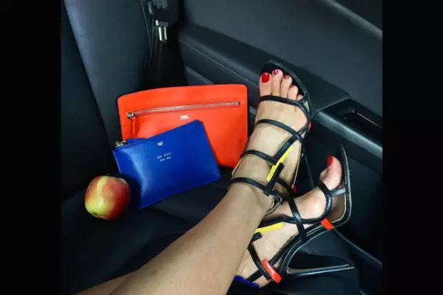 出国旅游穿衣风格,出国度假怎么穿