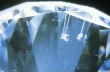 瞪大眼睛可以看出啥,瞪大眼才能看清是近视吗