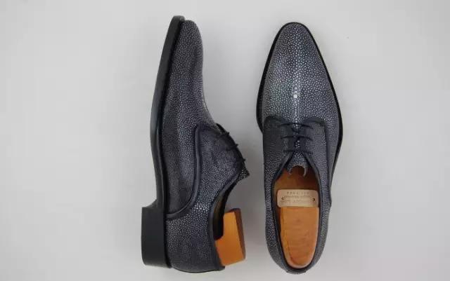 珍珠鱼皮和鳄鱼皮什么区别,珍珠鱼皮与鳄鱼皮的差别