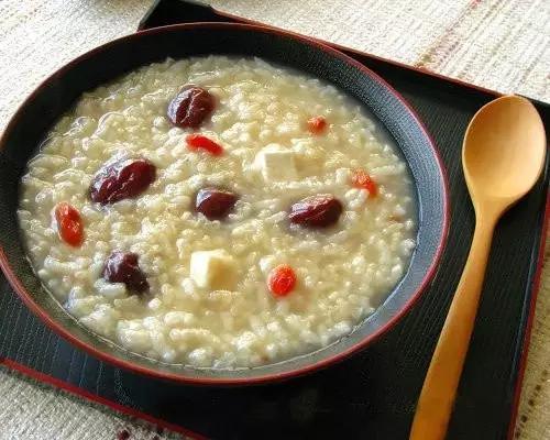 红豆薏米粥多久除湿气,喝什么粥除身上的湿气