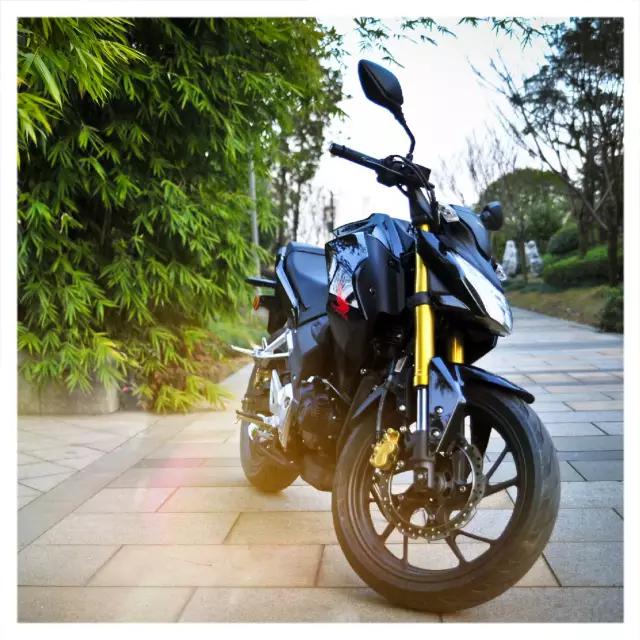 新大洲本田cbf190r骑行教程,新大洲本田cbf190r骑行姿势如何