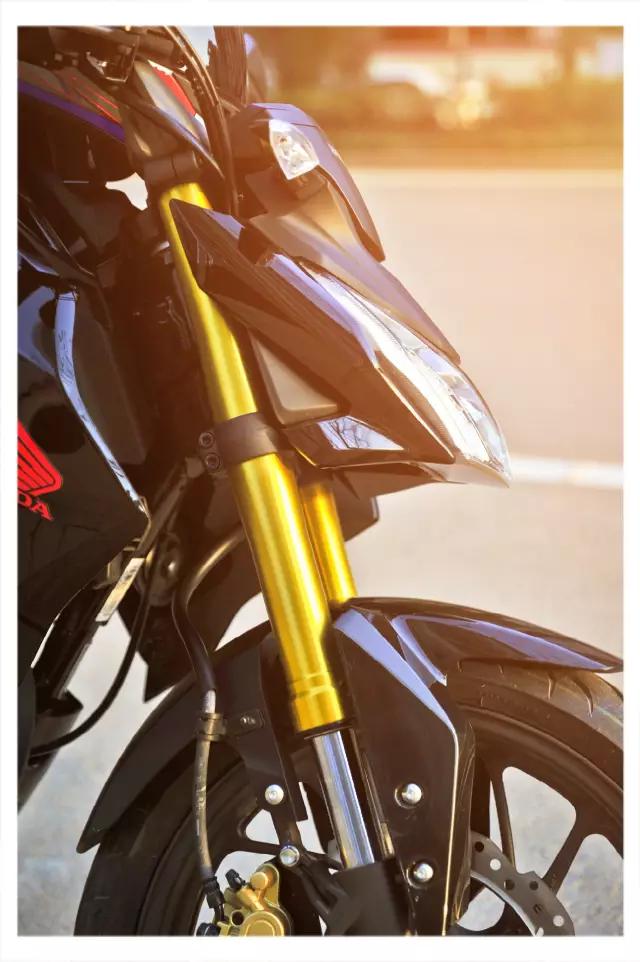 新大洲本田cbf190r骑行教程,新大洲本田cbf190r骑行姿势如何