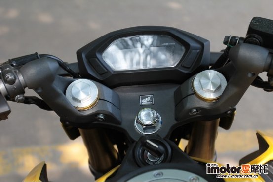 17款五羊本田cb190r属于街车吗,五羊本田cb190r对比豪爵dr300