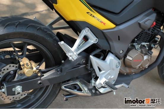 17款五羊本田cb190r属于街车吗,五羊本田cb190r对比豪爵dr300