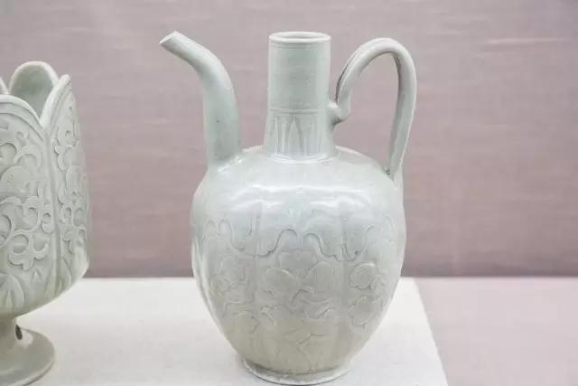 珍品撷英:图读宋元“闲事与雅器”